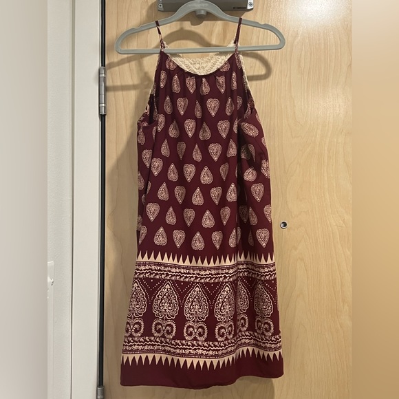 Sweet Rain Maroon Patterned Tunic with Lace Upper Design - Picture 2 of 5